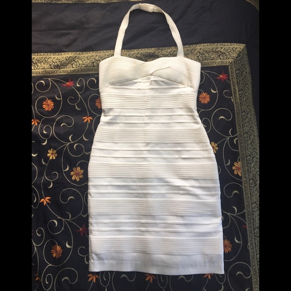 Fitted evening dress - Picture 2 of 8